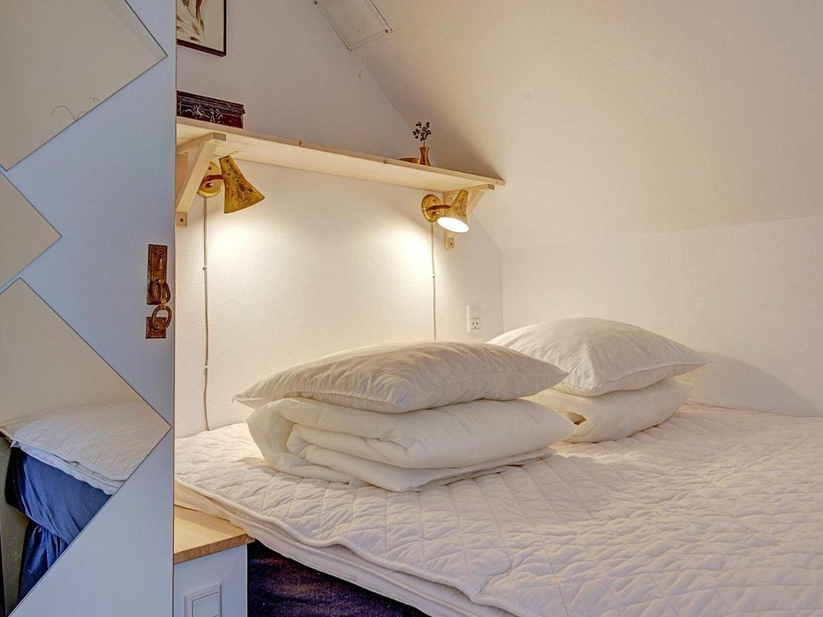 Apartment 4 Person In